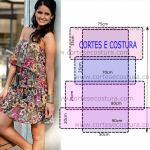 vestido floral com babado